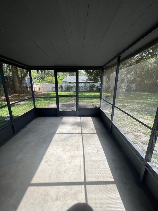 Building Photo - 1637 Normandy Way