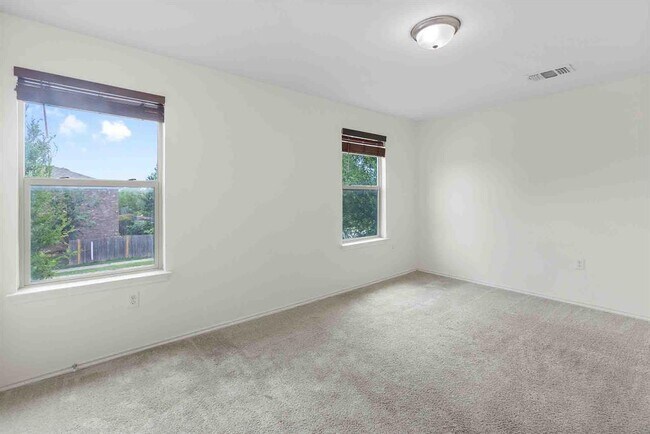 Building Photo - 11012 Culzean Dr