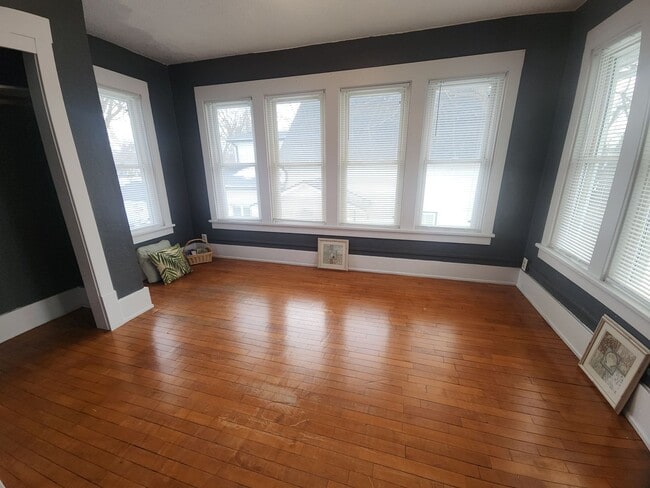 Building Photo - 1204 S Jefferson St