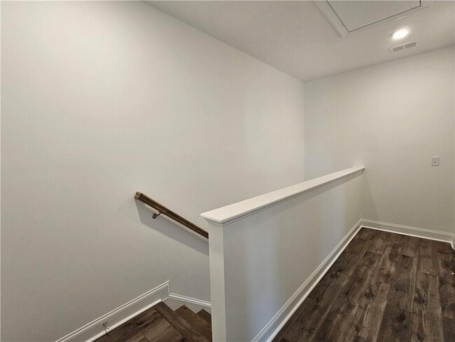 Building Photo - 500 Healy Dr