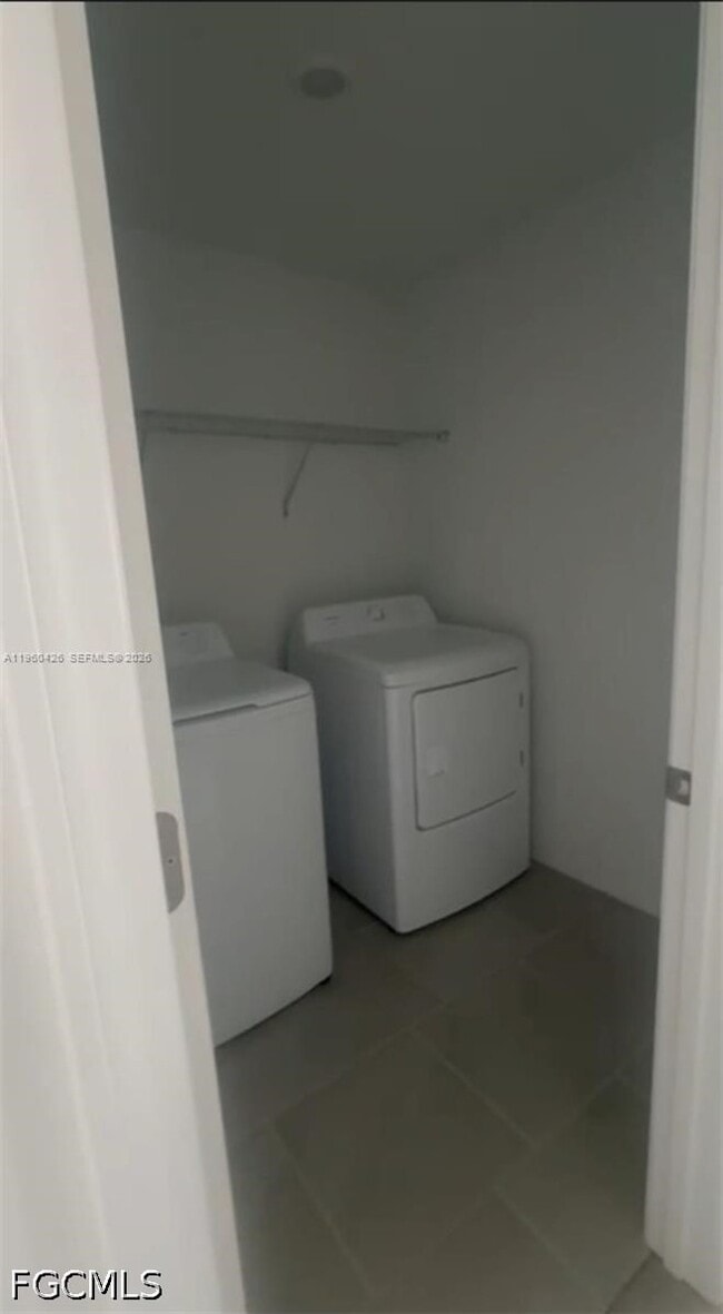 Building Photo - 11812 Cloverly Ln