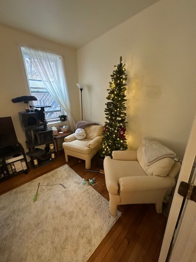 Building Photo - 1 Aberdeen St