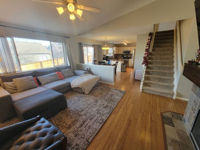 Building Photo - Let us introduce you to your new home!