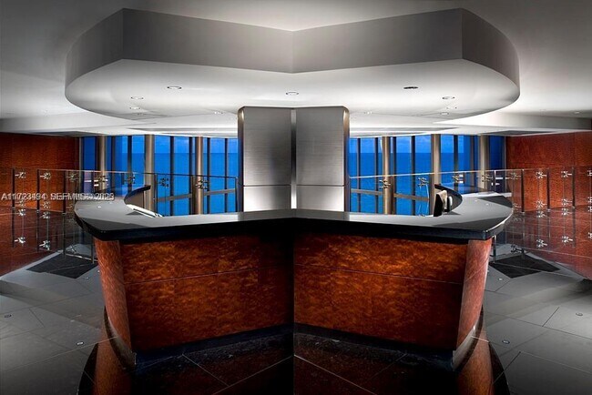 Building Photo - 17001 Collins Ave