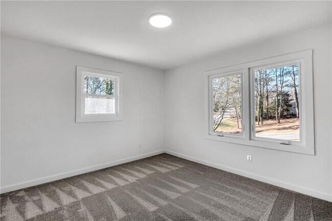 Building Photo - 1536 Daffodil Dr