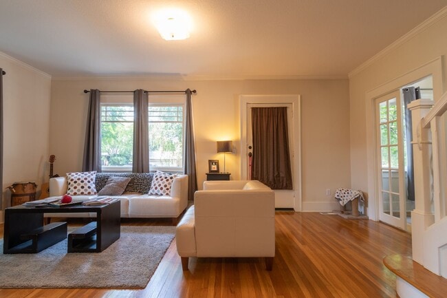 Building Photo - 6406 SE 44th Ave