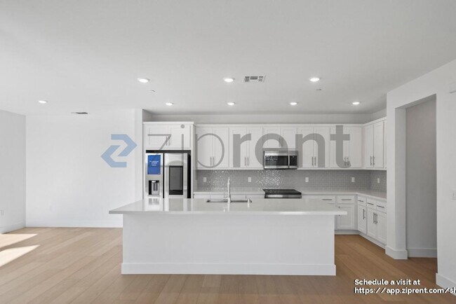 Building Photo - 53 W San Francisco Dr