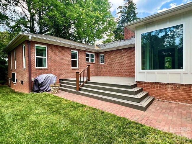 Building Photo - 6414 Greencove Dr