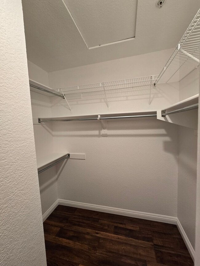 Building Photo - Upgraded 1 bed/ 1 bath Condo in East Orang...