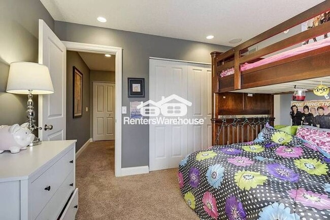 Building Photo - Executive Townhome in Stonemills Community...