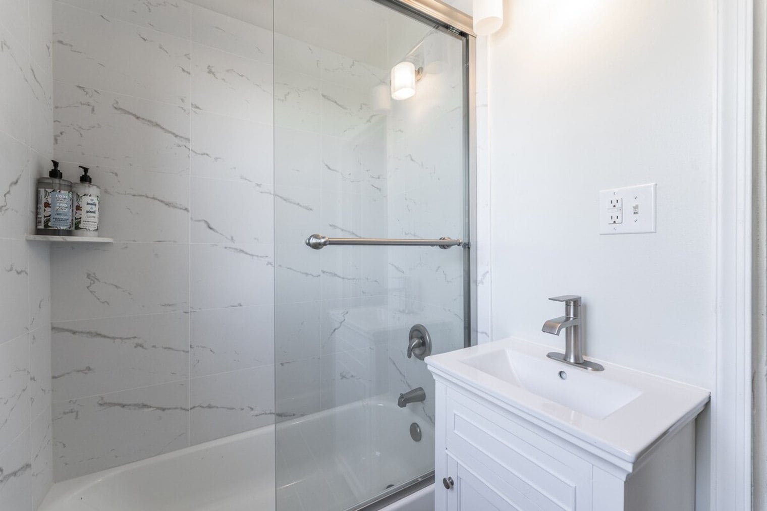 Building Photo - 1501 17th St SE