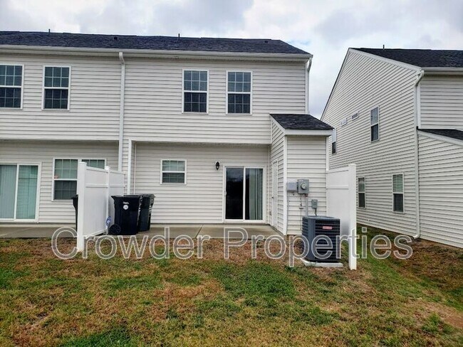 Building Photo - 362 Halton Crossing Dr SW