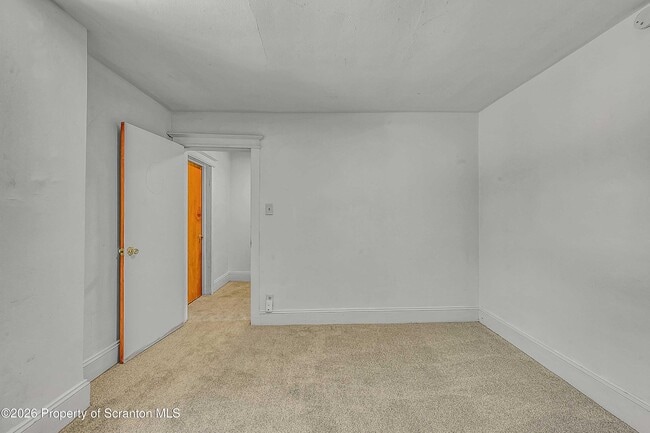 Building Photo - 1807 Green Ridge St