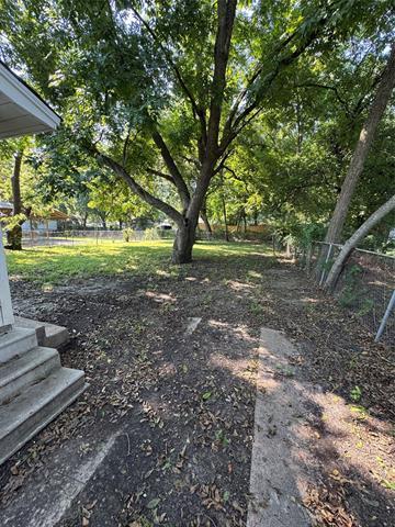 Building Photo - 8706 Cardella Ave