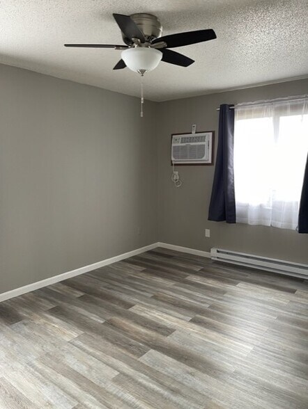 Building Photo - Woodland Place Apartments, LLC