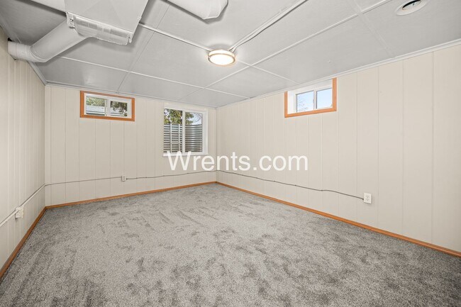Building Photo - Newly renovated 3bd 2bath Shadle Rancher MUST SEE