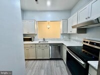 Building Photo - 606 Moonglow Rd