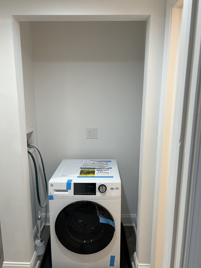 Washer and dryer - 1125 OLD YORK Rd