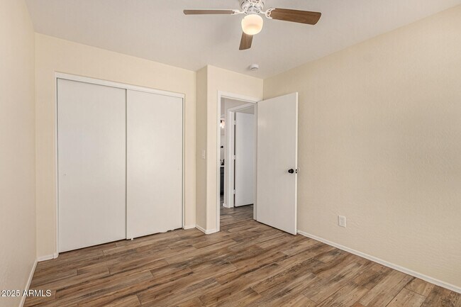 Building Photo - 40234 N Lerwick Dr