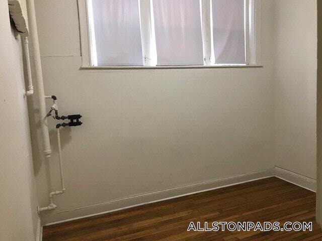 Building Photo - 25 Walbridge St