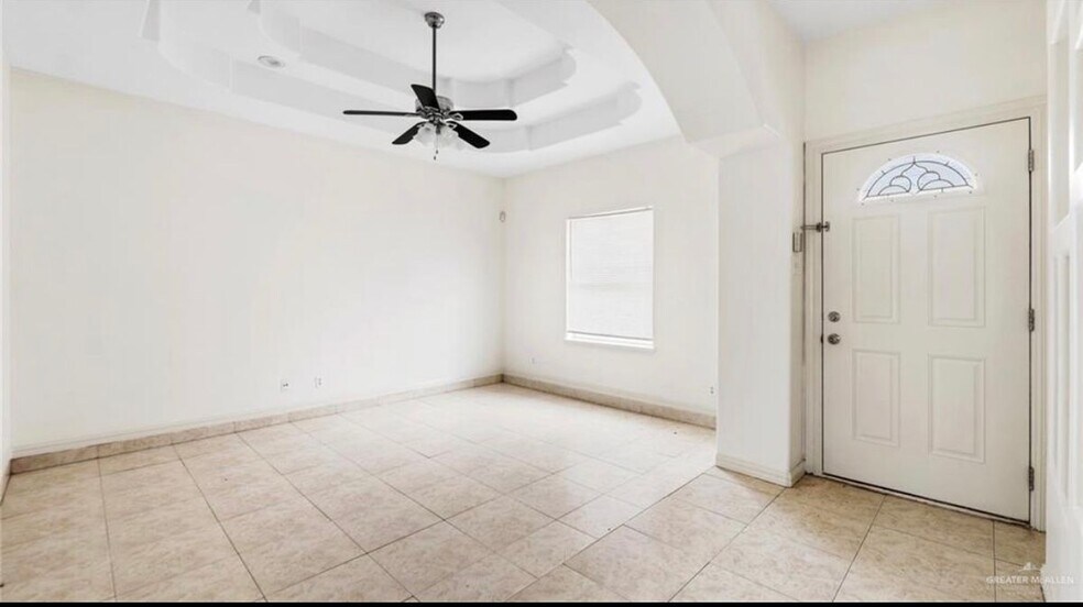 Building Photo - 2013 Agua Fina Ave