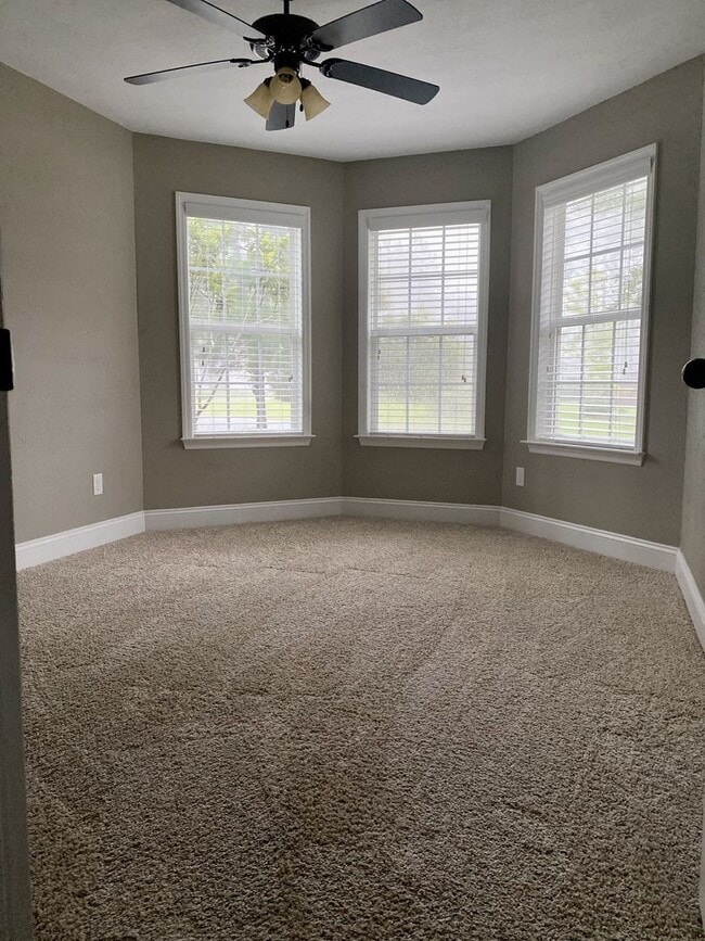 Building Photo - Adorable home in Lowndes County