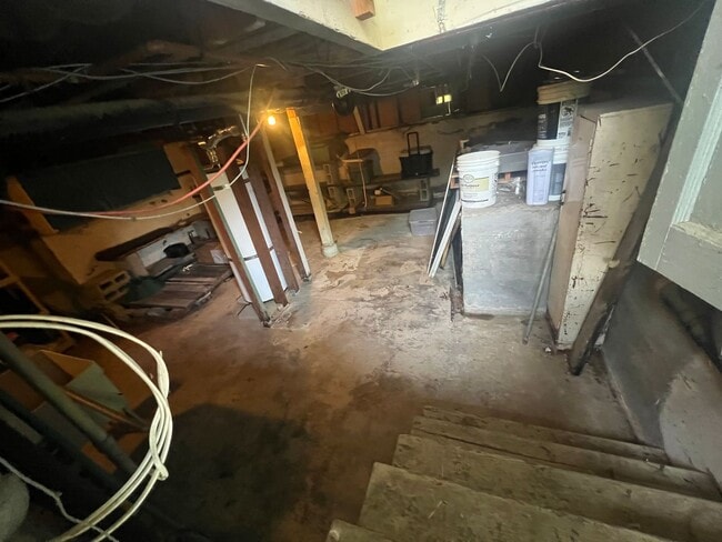 Building Photo - Charming 3-Bedroom, 2-Bath Tri-Level Home with Unfinished Basement