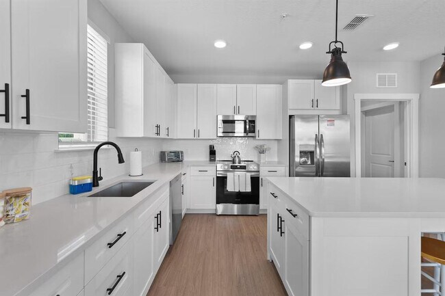 Building Photo - 11830 Buckfield Cir