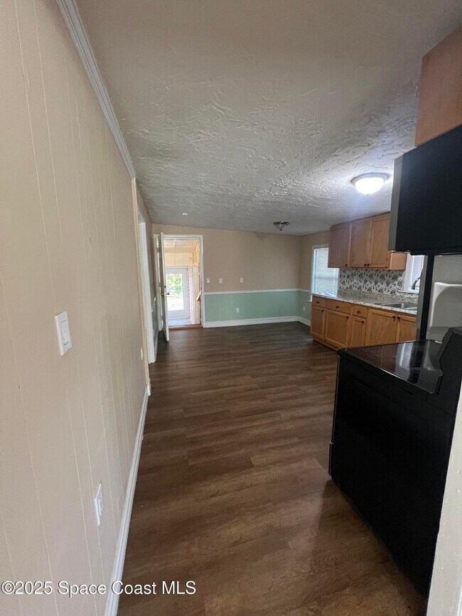 Building Photo - 1616 Terrace St