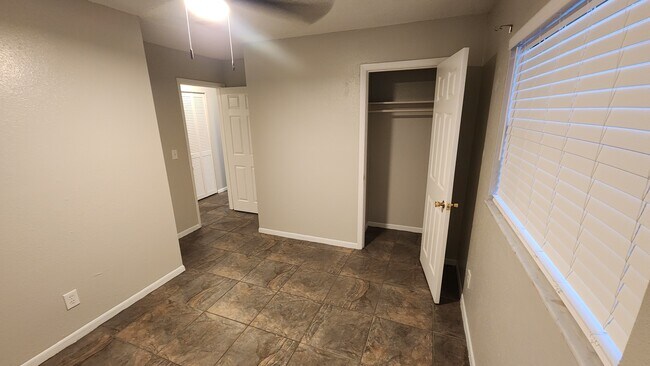 Building Photo - 3379 North Ave