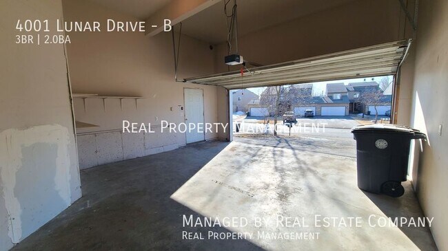 Building Photo - 4001 Lunar Dr