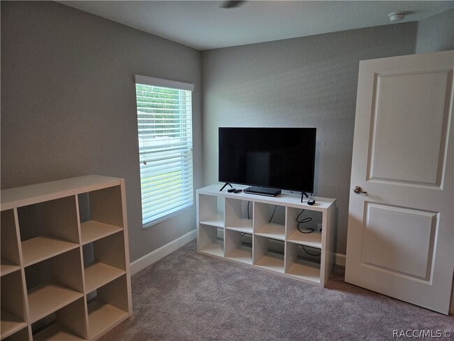 Building Photo - 13 Whitewood Ct