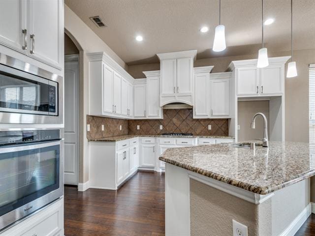 Building Photo - 4514 Periwinkle Dr