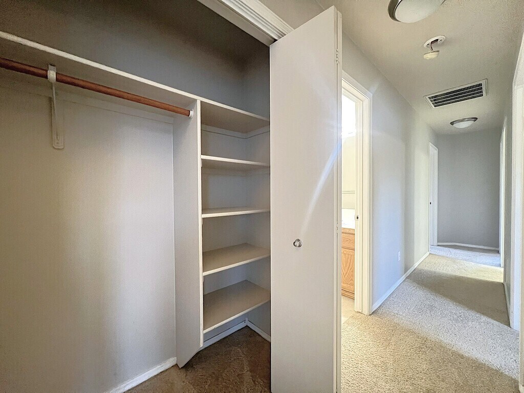 Building Photo - 4160 E Carnation Ct