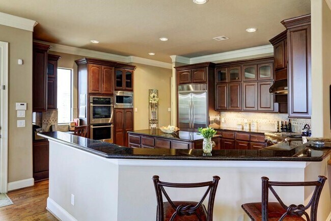 Building Photo - 5031 Cheena Dr