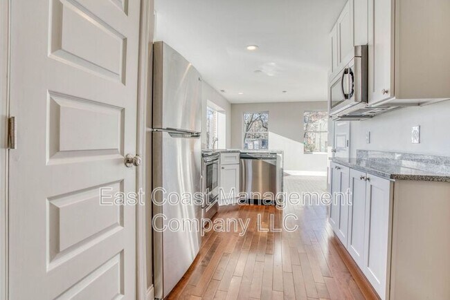 Building Photo - 1623 E Baltimore St