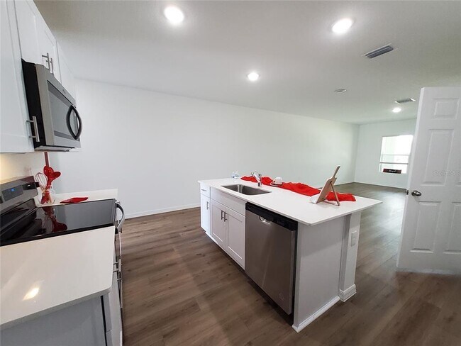 Building Photo - 3727 King Hill Dr