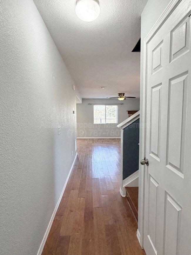 Building Photo - 3910 Reindeer Cir