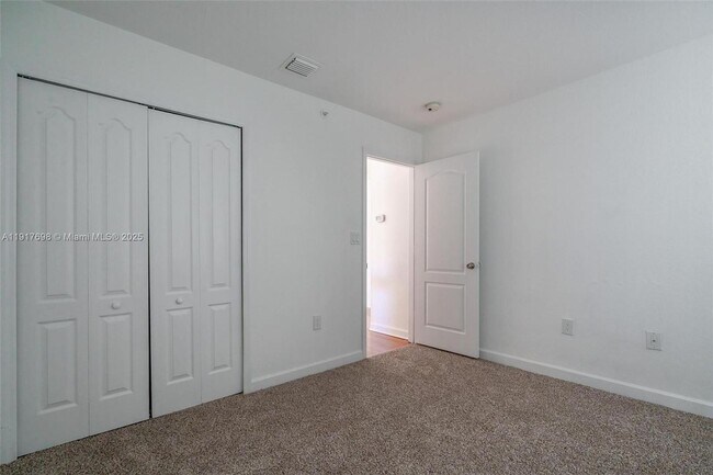 Building Photo - 4371 SW 160th Ave