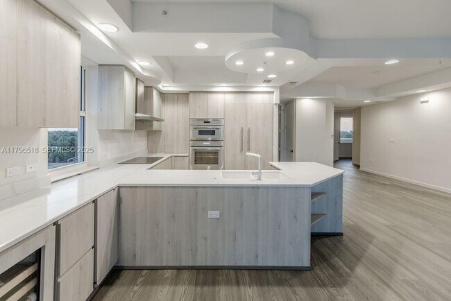 Building Photo - 4810 N Hwy A1A