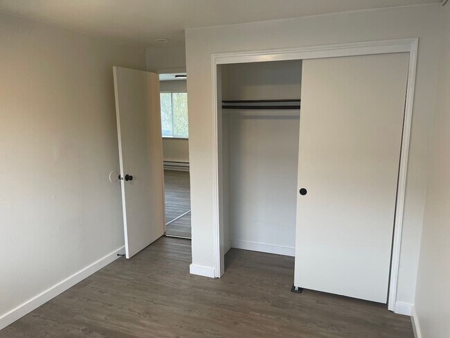 Building Photo - ? Move-In Special – $750 Off 1st Month’s R...