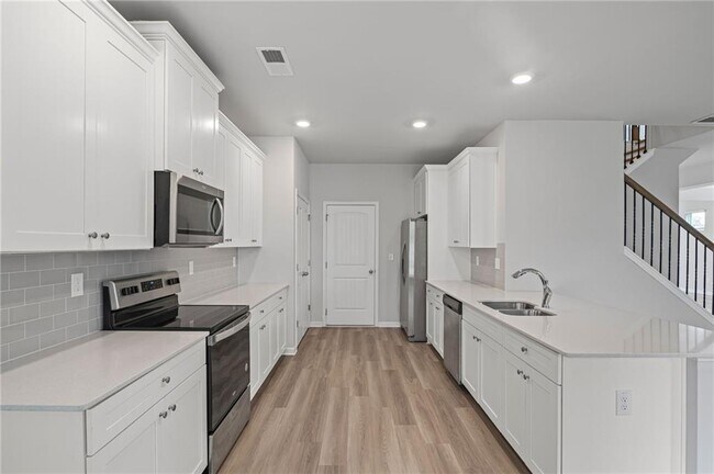 Building Photo - 2106 Cadenza Cir