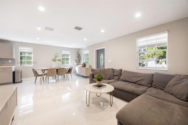 Building Photo - 3564 William Ave