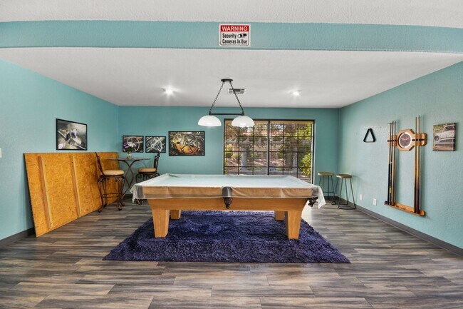 Building Photo - 1 MONTH FREE!!! 2 BEDROOM SINGLE STORY TOWNHOME 55+ COMMUNITY