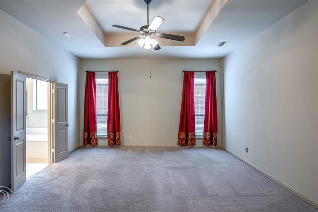 Building Photo - 1505 E Branch Hollow Dr