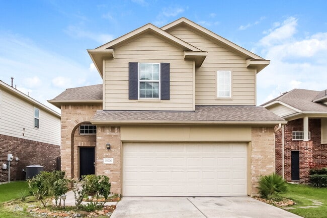 Building Photo - 18706 Walden Glen Cir