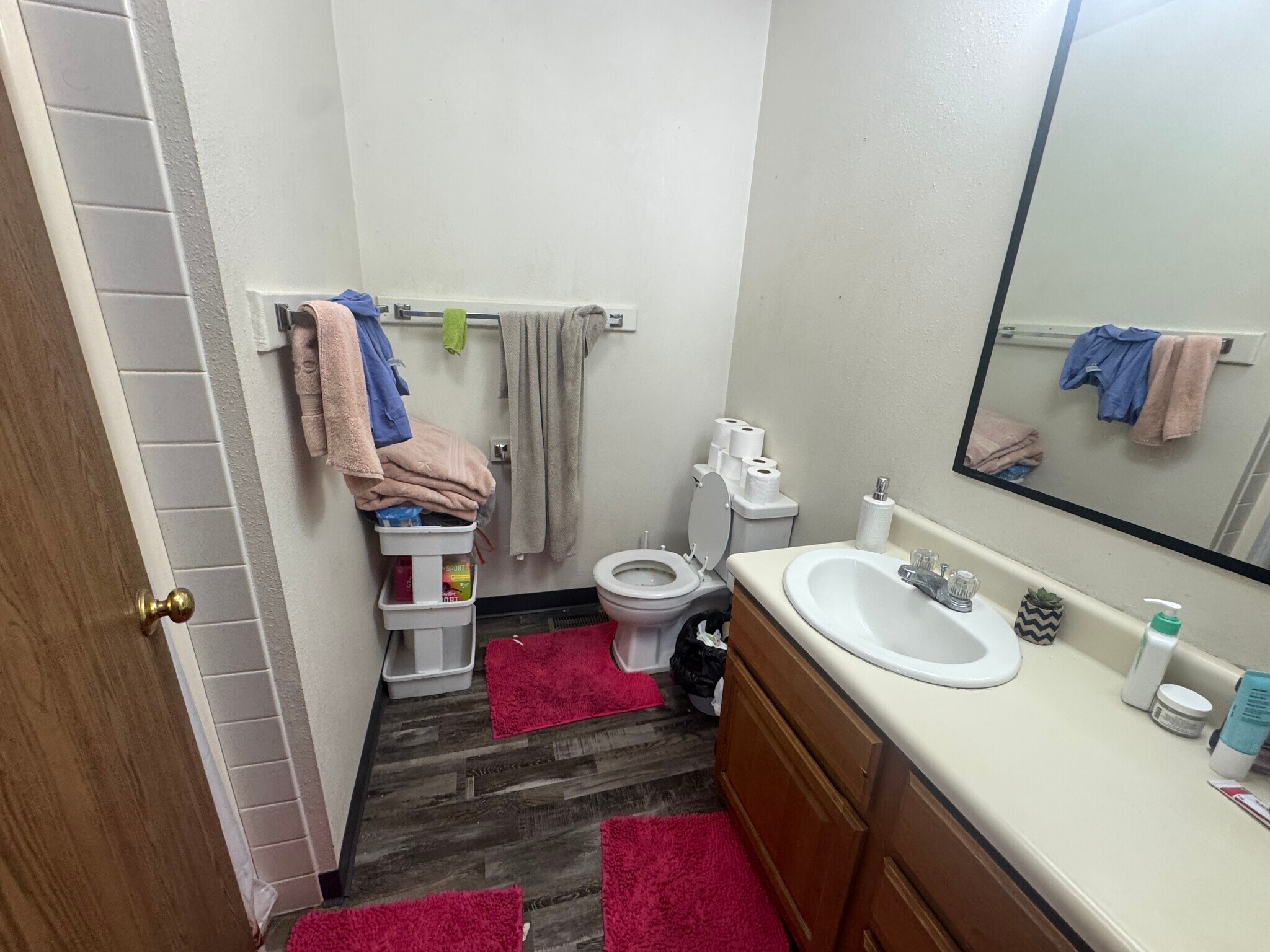 Building Photo - 1009 W 22nd St