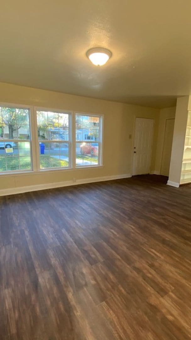 Building Photo - 2120 Jane St