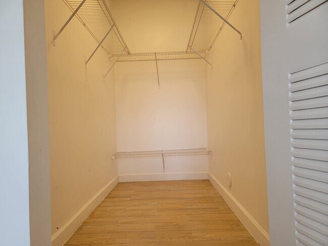 Building Photo - 1300 NE 109th St