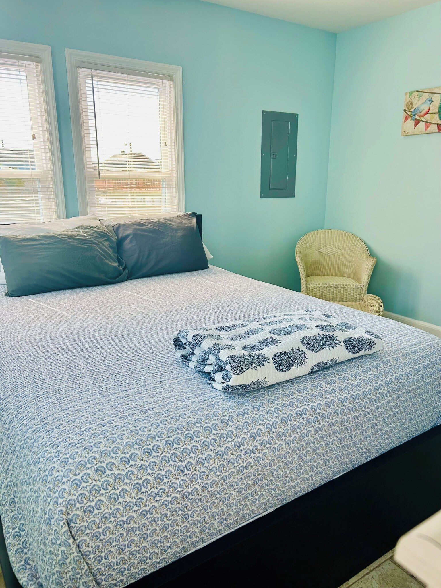 Building Photo - 44 Hancock Ave